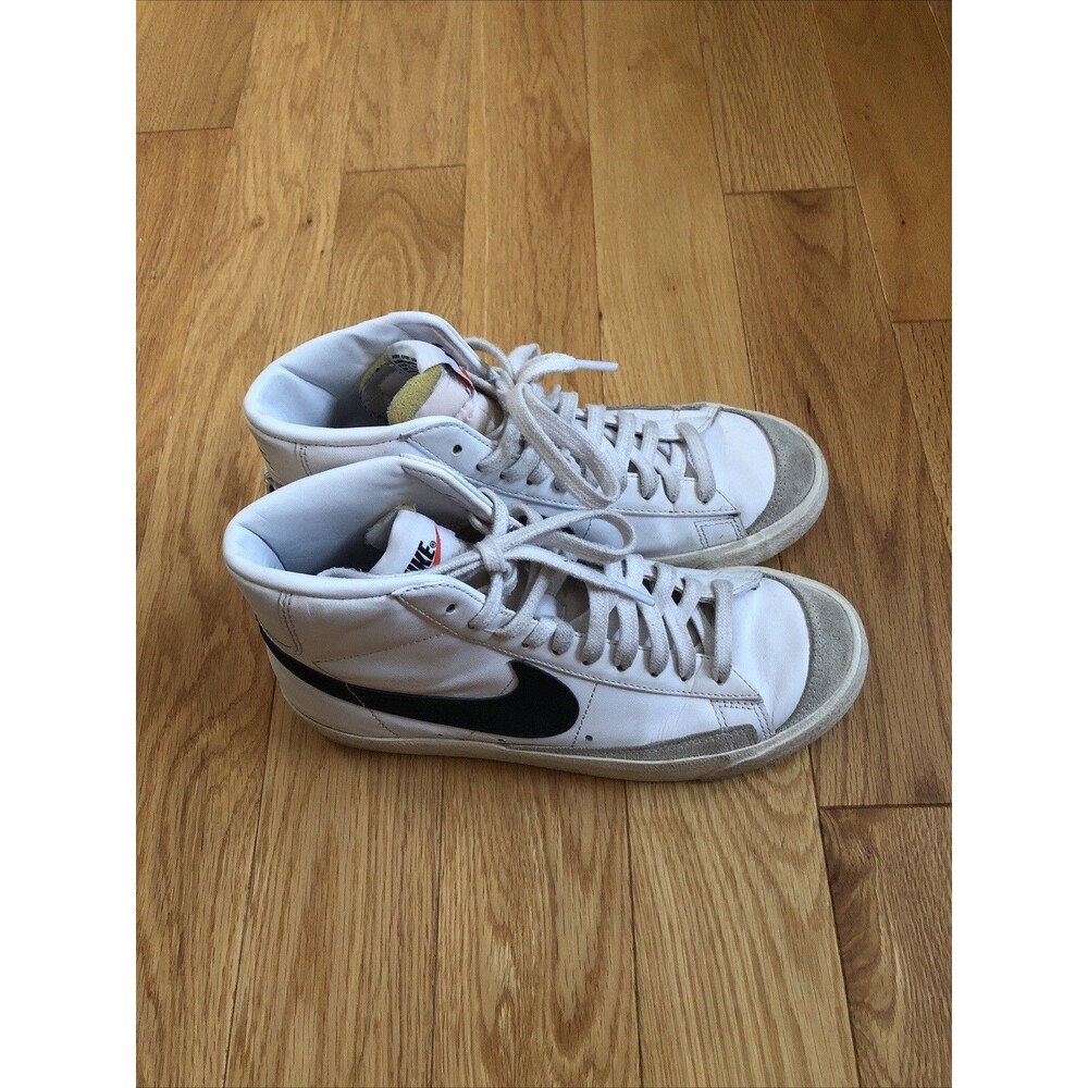 Women's Nike Blazer High Tops White Black Sneakers Size 7.5 Style CZ1055-100